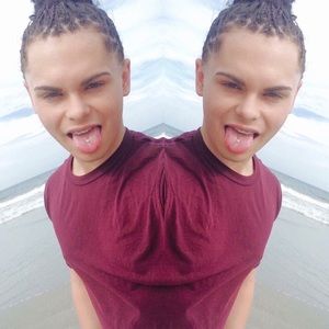 Meet your Posher, Robert